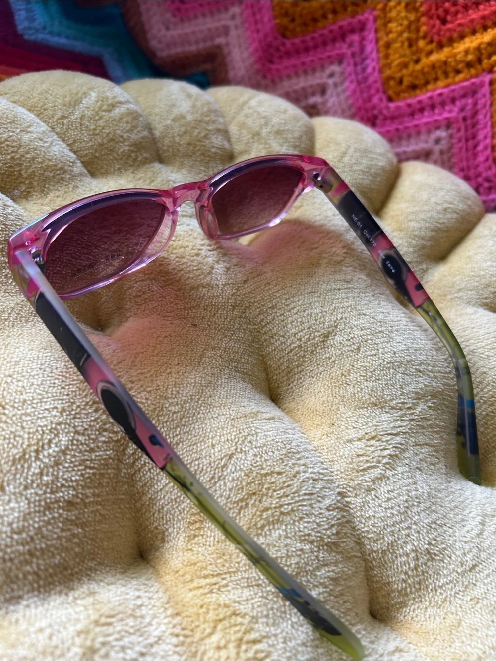 New wave transparent pink